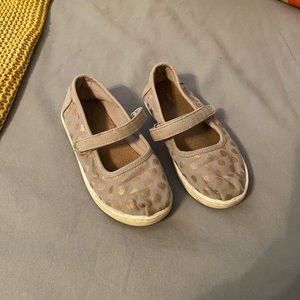 TOMS kids Mary Jane flat, grey with dots
